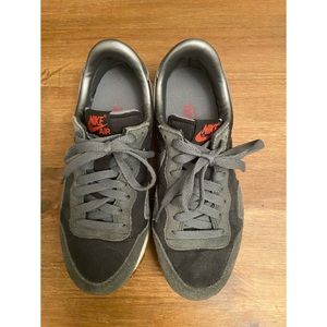 Women's  JCrew Nike Vintage Collection Air Pegasus 83 Sneakers -Size 7.5